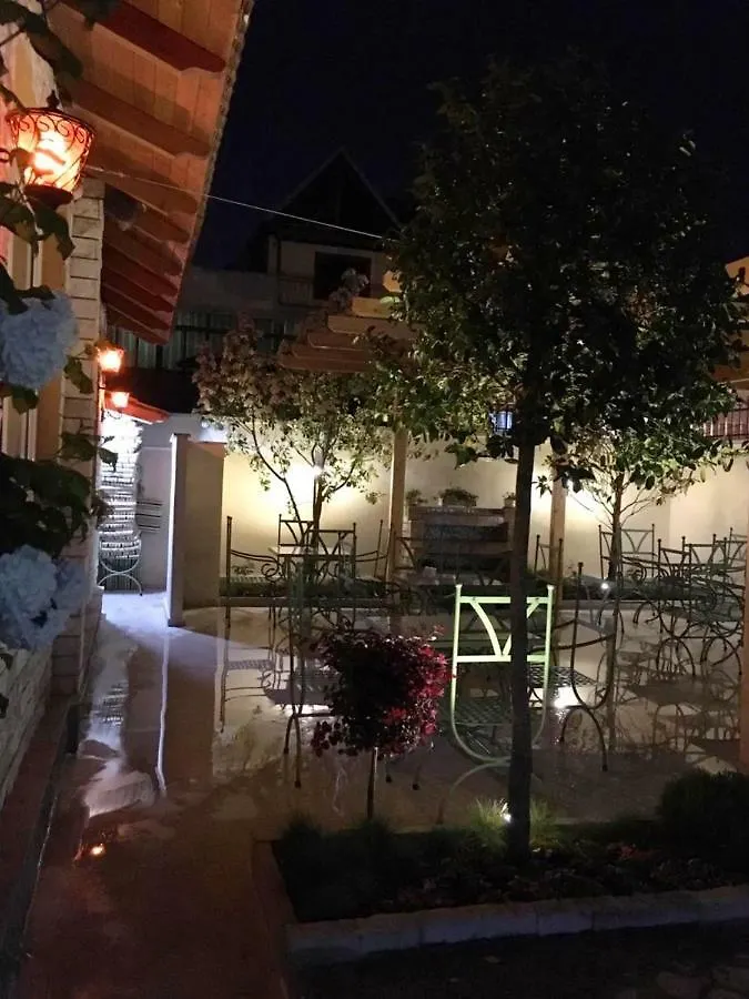 Hotel Akropoli 地拉那